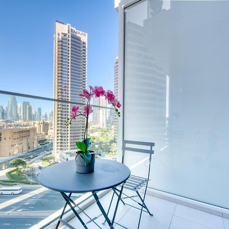 Maison Privee - Luxury, Spacious, Modern Near Burj Khalifa And Dubai Canal 외부 사진