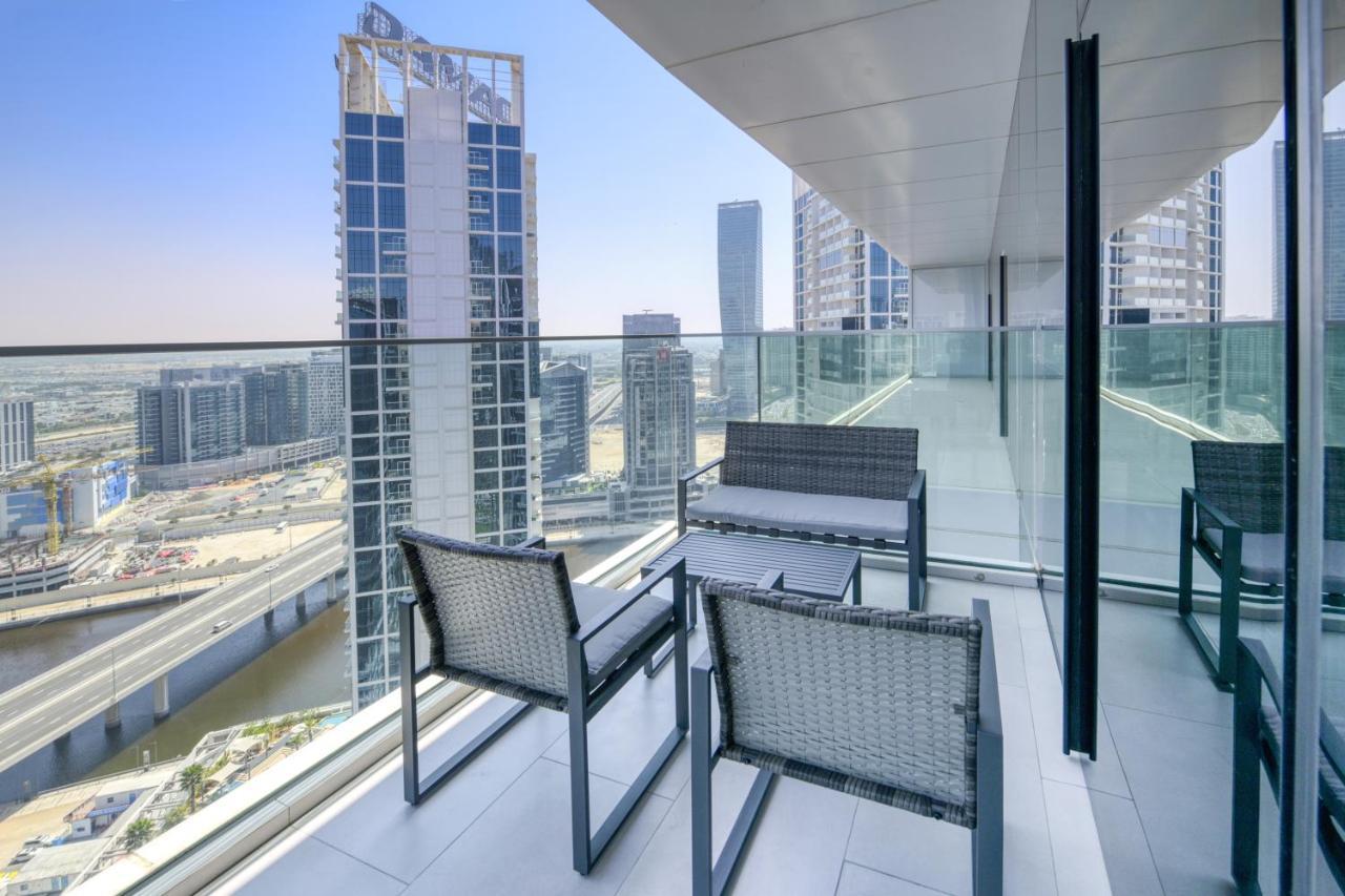 Maison Privee - Luxury, Spacious, Modern Near Burj Khalifa And Dubai Canal 외부 사진